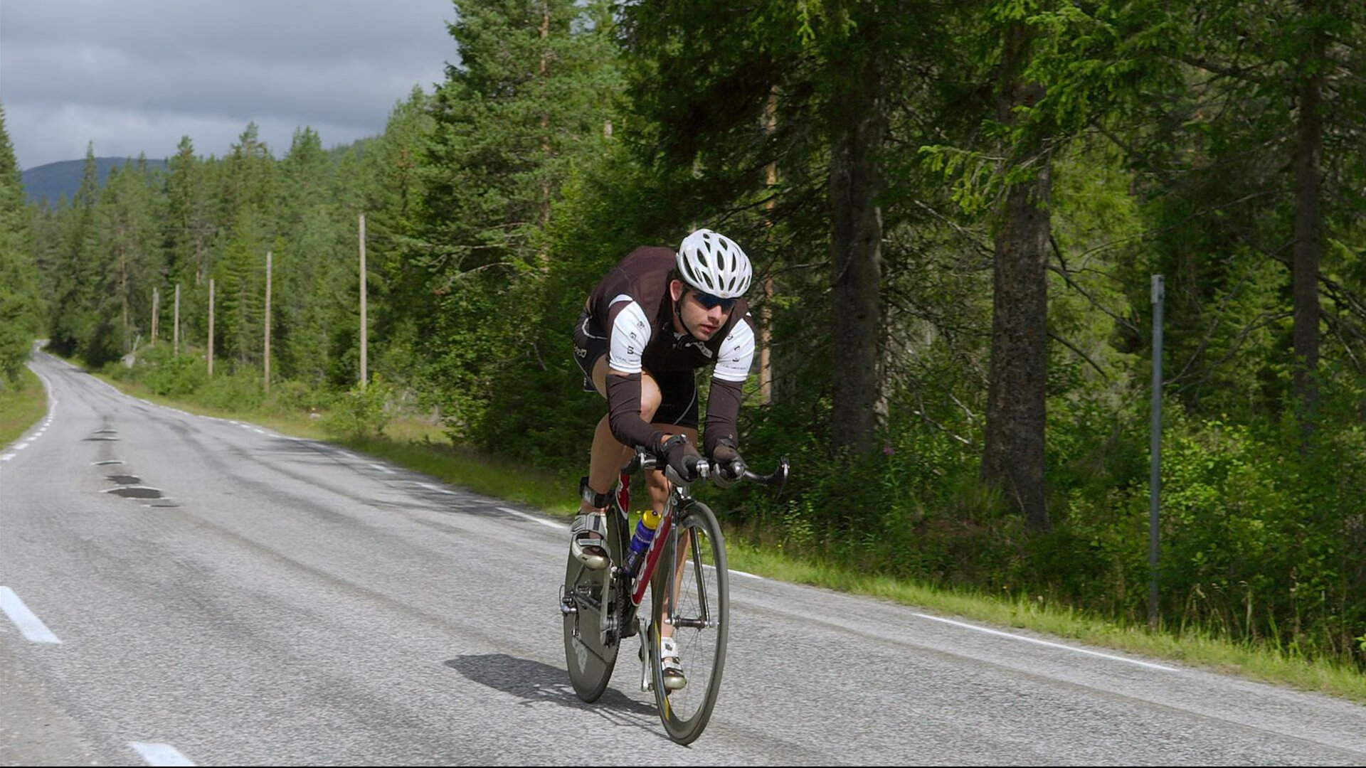 拜仁掀翻贝蒂斯,当弗拉霍维奇成为无解难题,足球战术的边界在哪里?