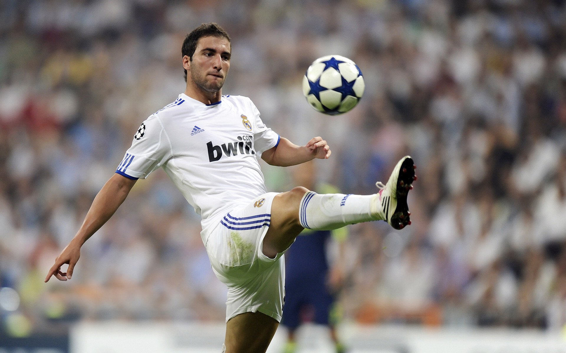 辽宁队踏平步行者,乔治成为关键先生